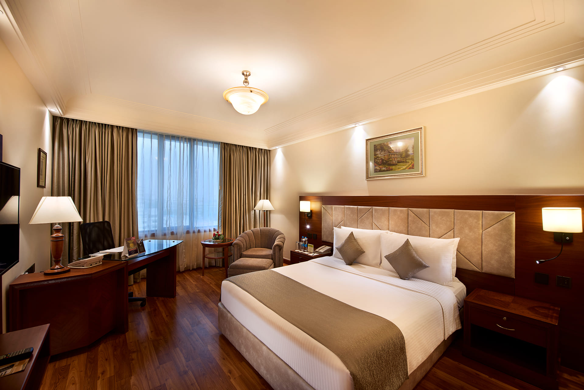 Superior king room